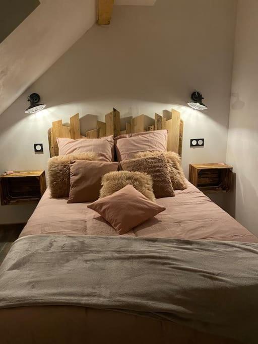 Als As De Coeur La Maison Aux Mille Et Un Coeurs Neuve-Eglise Buitenkant foto
